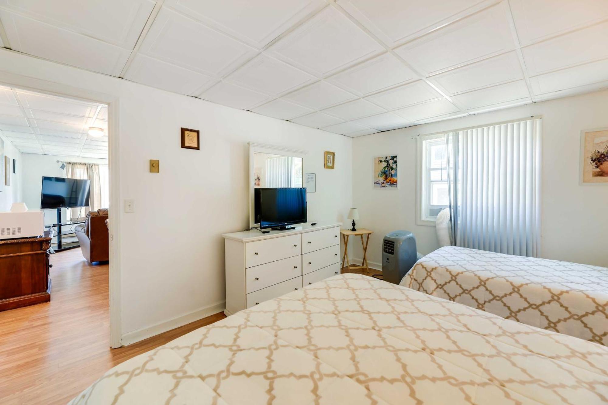 1 Ocean Fun Emerald Isle Apt, Steps To Beaches! Exterior foto